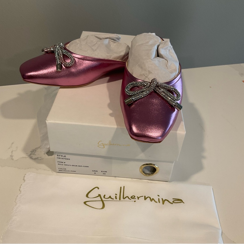 Chic Pink Mules with Glossy Finish and Bow